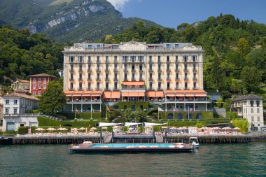 Tremezzo, İtalya - 21 Ağustos 2021: Como Gölü, Tremezzo, İtalya.