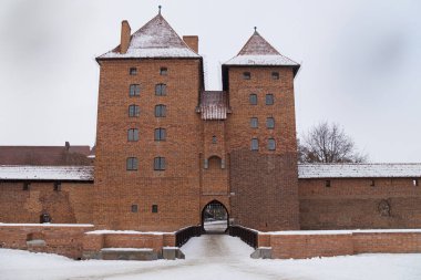 Malbork, Polonya 'nın Aşağı Kalesi' nin Kapı Kuleleri.