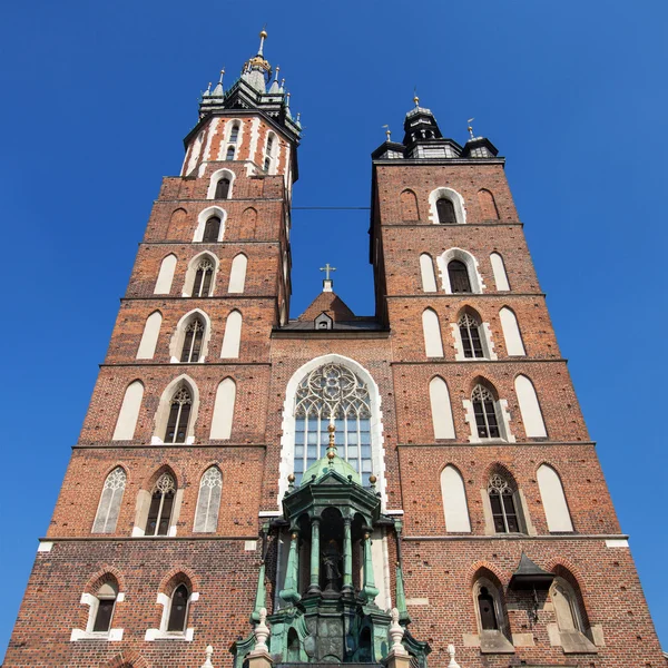 Torens van de kerk van Saint Mary — Stockfoto