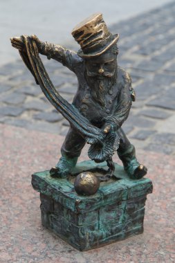 Baca temizleyicisi cüce Wroclaw