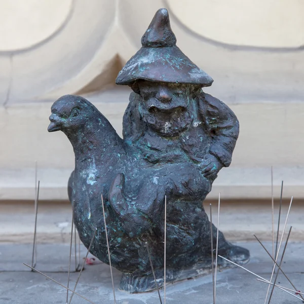 Nano custode dei piccioni a Breslavia — Foto Stock