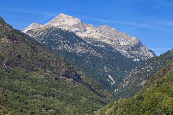 Comaloforno piek in de Pyreneeën — Stockfoto
