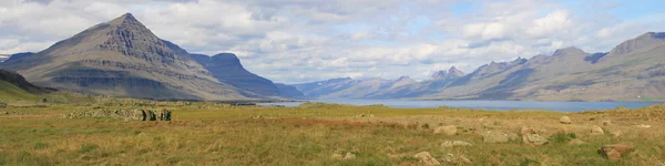 Fiordo de Berufjordur en Islandia — Foto de Stock