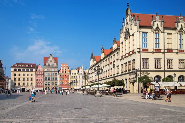 Tržní náměstí a hadříkem hala ve Wroclawi — Stock fotografie