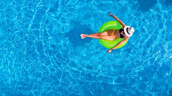 Belle Femme Chapeau Dans Piscine Vue Aérienne Haut Jeune Fille — Photo