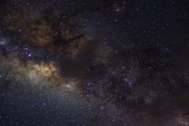 Yıldızlar ve galaksiler gökyüzü gece evreni parlak yıldız alanının siyah yıldızlı arka planı