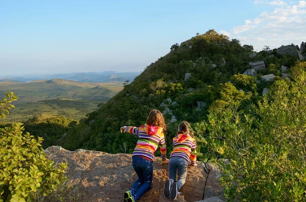 Family Travel Children Kids Looking Mountain Viewpoint Holiday Vacation South — Stock Photo, Image