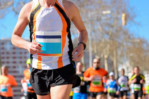 Carrera de maratón, corredores en la carretera — Foto de Stock