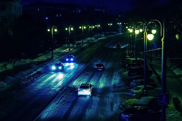 Estrada Uma Cidade Moderna Cada Lado Lanternas Altas Boa Noite — Fotografia de Stock