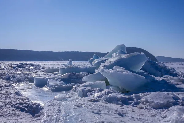 Zimowy Krajobraz Zamarznięte Morze Ocean Zimny Klimat Północ Jasnoniebieskie Niebo — Zdjęcie stockowe