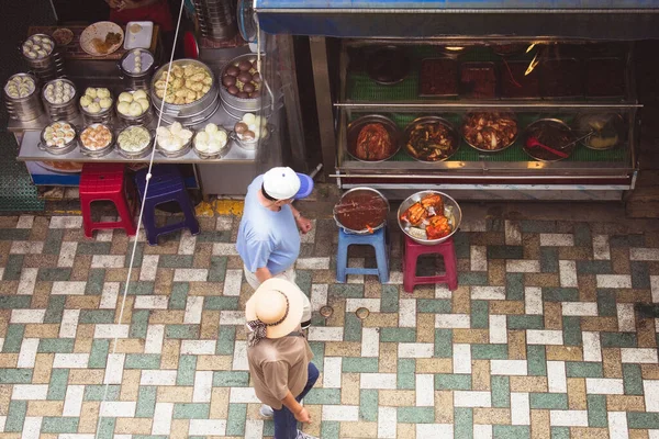 去韩国旅游 传统的地方市场 国家食品 不同形状和尺寸的饺子 里面有不同的填充物 顶部视图 老式色调 — 图库照片