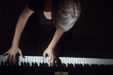 piyano piyanist oyuncu