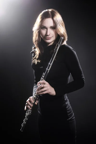 Donna con flauto bellissimo ritratto — Foto Stock