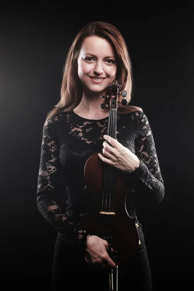 Retrato de mujer hermosa con violín — Foto de Stock