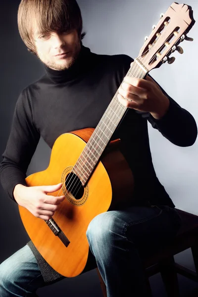 Acoustic guitar player guitarist — Stock Photo, Image