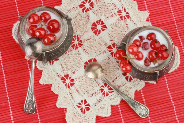 Dessert with red currant — Stock Photo, Image