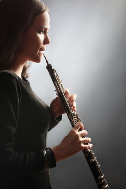 Obua obuacı klasik müzik aleti çalma