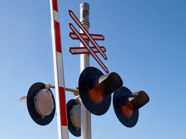 Demiryolu Tren Geçidi İşaret Işığı
