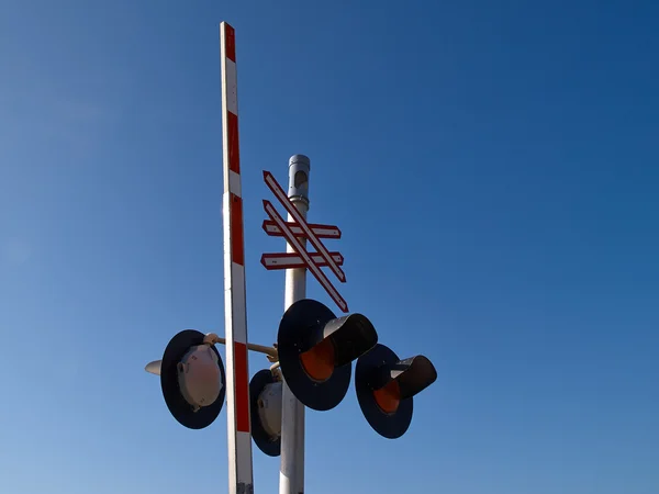 铁路列车道口标志信号灯 — 图库照片