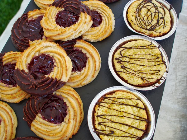 Selezione di biscotti tradizionali di pasticceria marzapane — Foto Stock