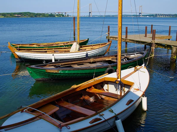 Gamla vintage trä segelbåtar — Stockfoto
