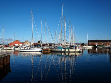 Danimarka 'nın Faaborg kentindeki güzel ve pitoresk marina ve liman.