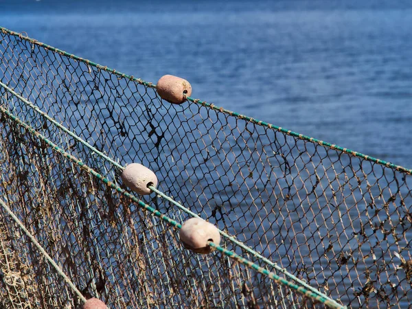 Vue Rapprochée Des Filets Pêche Pendus Dans Petit Port Pêcheurs — Photo