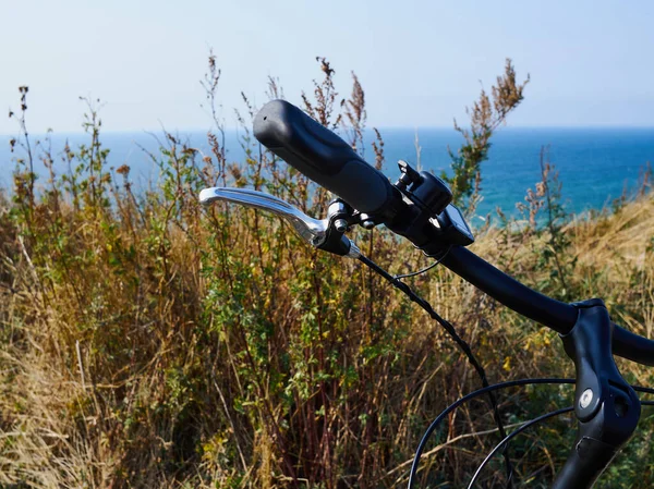 Cyklistické Zájezdy Horských Kol Atributu Moře Oceán Skvělý Outdoors Činnost — Stock fotografie