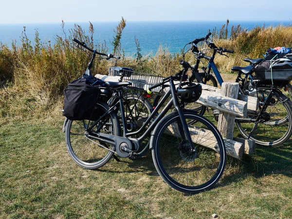 Bisiklet Turu Dağ Bisikletleri Deniz Kenarında Doğa Açık Hava Spor — Stok fotoğraf