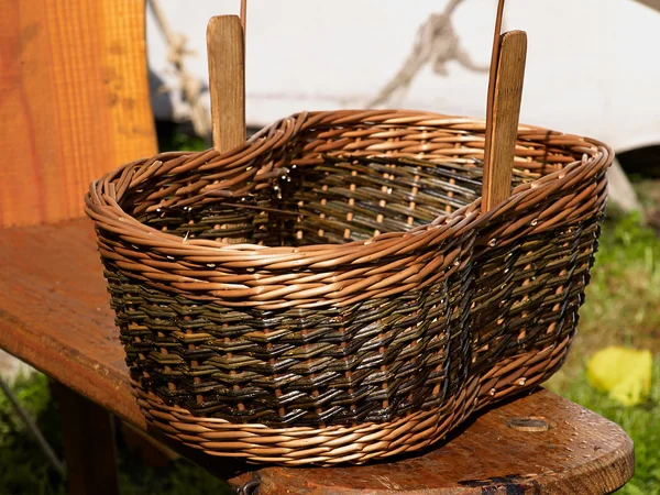 Empty hand made wicker basket — Stock Photo, Image