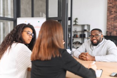 Modern çalışma alanında çeşitli takımlar