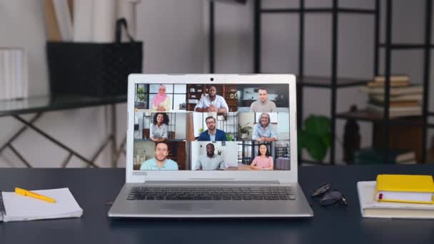 Reunião on-line de equipe de trabalho diversificada — Vídeo de Stock