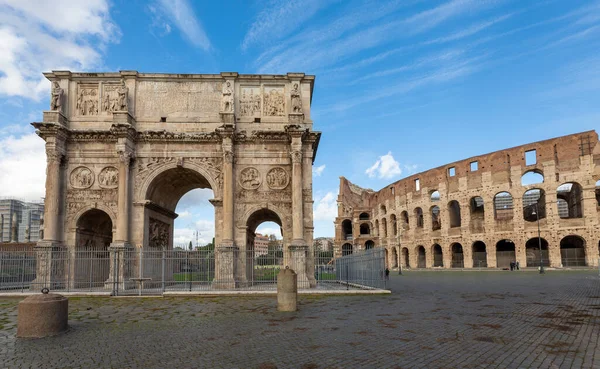 Vista Del Arco Constantino Con Coliseo Fondo —  Fotos de Stock