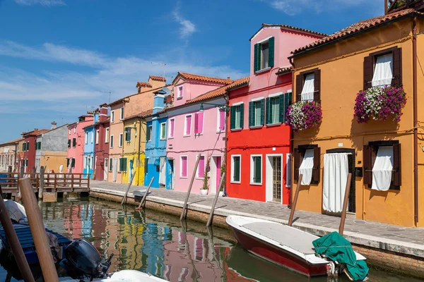 Glimpse Burano Typical Colored Houses Characterize Island — Stock Photo, Image