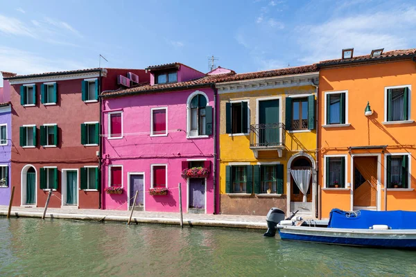 Glimpse Burano Typical Colored Houses Characterize Island — Stock Photo, Image