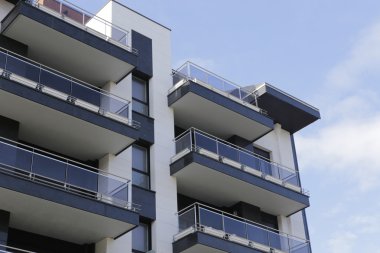 İkamet binası cephesi