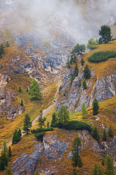 Itália - Dolomitas. Vista de montanhas de Pordoi — Fotografia de Stock