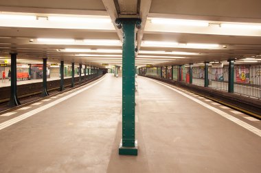 Berlin'de wittenbergplatz metro istasyonu