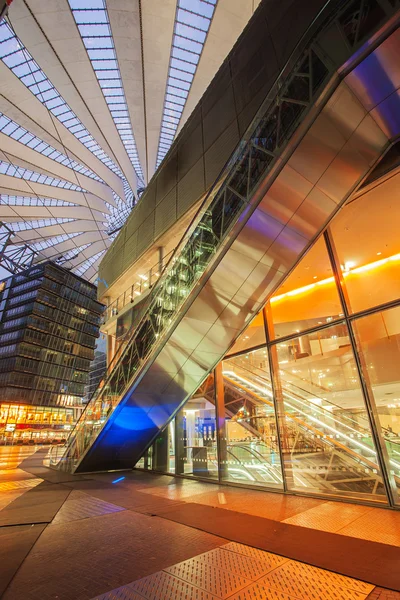 Sony Center en Potsdamer Platz por la noche — Foto de Stock