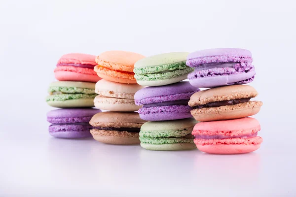 Macarons colorés français traditionnels — Photo