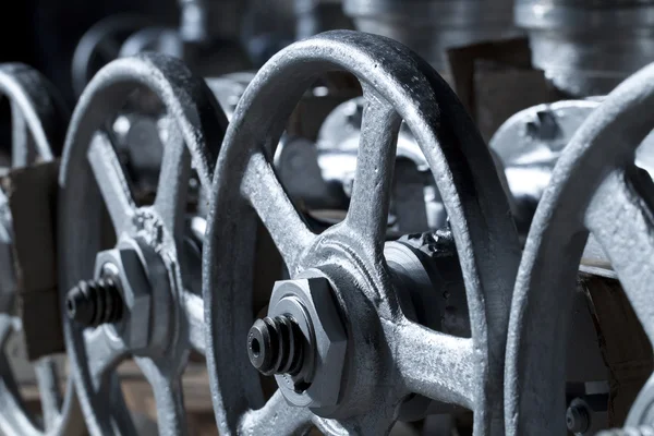 Válvulas industriais prontas para expedição — Fotografia de Stock