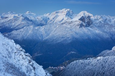 Kışın Dolomites Marmolada Zirvesi