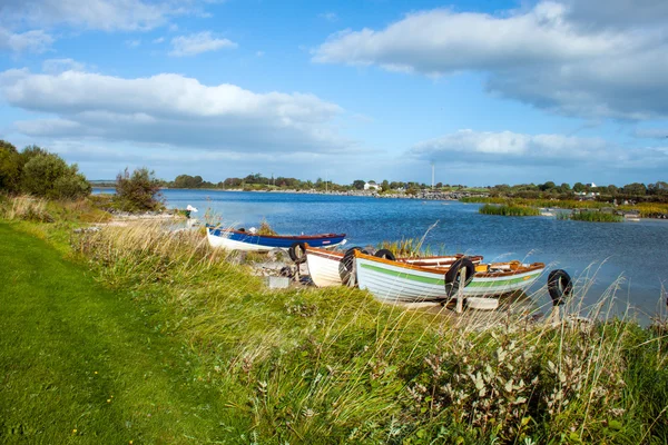 Ruderboote, lough corrib — Stockfoto