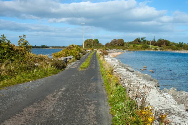 Inchiquin causeway — Zdjęcie stockowe