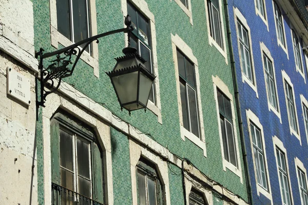 Όμορφη παλιά κεραμικά προσόψεις σε Λισαβόνα — Φωτογραφία Αρχείου