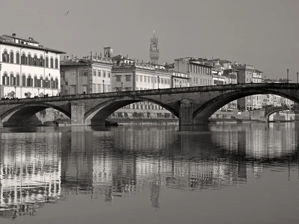 Antigua Florencia con el río Arno —  Fotos de Stock