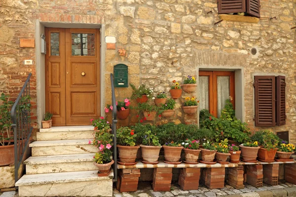 Porta para a casa da Toscana — Fotografia de Stock