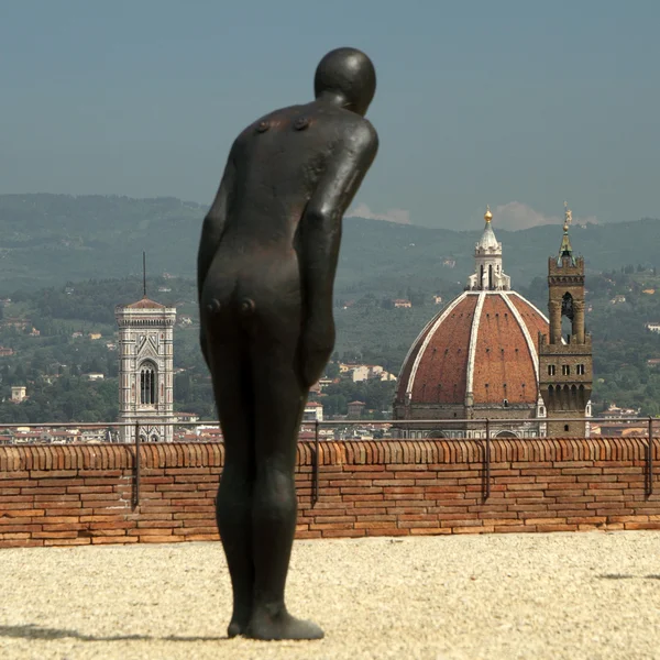 Sculpture de l'homme et Florence — Photo