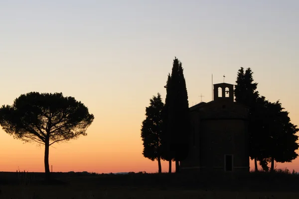 Zachód słońca w pięknej scenerii toskańskiej — Zdjęcie stockowe