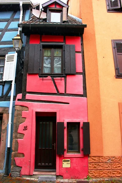 Coloridas casas de entramado de madera en Alsacia — Foto de Stock